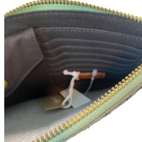 Madewell Leather Pouch Clutch in Animal Printed Calf Hair Sage Mist NWT - Picture 7 of 9